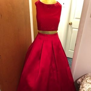 size 4-6 full length red ball gown